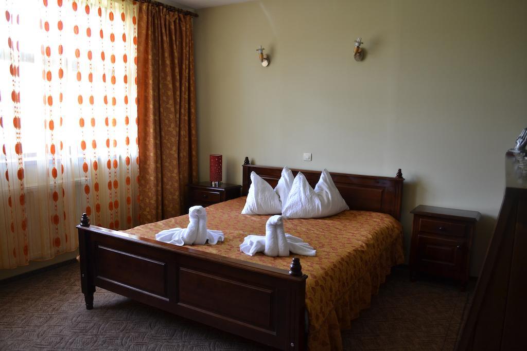 Pensiunea Ioana Gherla Habitación foto